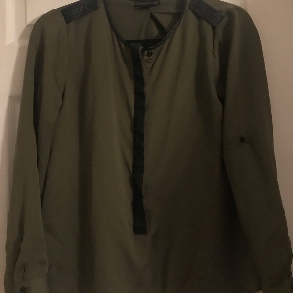 Button Front Blouse 💚